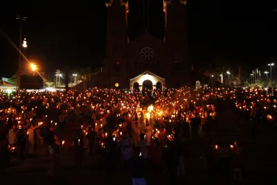 Quarto dia da Novena: Benção e Noite das Velas (campal) Pe. Fabiano Roberto - 9 de Agosto