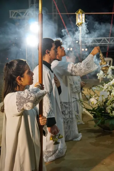 Quarto dia da Novena: Benção e Noite das Velas (campal) Pe. Fabiano Roberto - 9 de Agosto