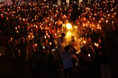 Quarto dia da Novena: Benção e Noite das Velas (campal) Pe. Fabiano Roberto - 9 de Agosto