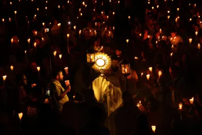 Quarto dia da Novena: Benção e Noite das Velas (campal) Pe. Fabiano Roberto - 9 de Agosto