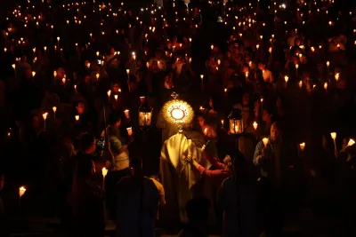 Quarto dia da Novena: Benção e Noite das Velas (campal) Pe. Fabiano Roberto - 9 de Agosto
