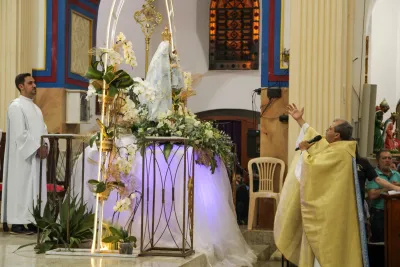 Terceiro dia da Novena: Benção das Chaves das Casas e dos Carros (Pe. Lucimar) - 8 de Agosto