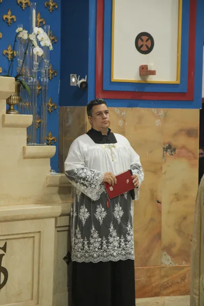 Terceiro dia da Novena: Benção das Chaves das Casas e dos Carros (Pe. Lucimar) - 8 de Agosto