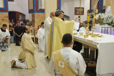 Terceiro dia da Novena: Benção das Chaves das Casas e dos Carros (Pe. Lucimar) - 8 de Agosto