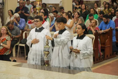Terceiro dia da Novena: Benção das Chaves das Casas e dos Carros (Pe. Lucimar) - 8 de Agosto