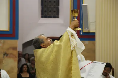 Terceiro dia da Novena: Benção das Chaves das Casas e dos Carros (Pe. Lucimar) - 8 de Agosto