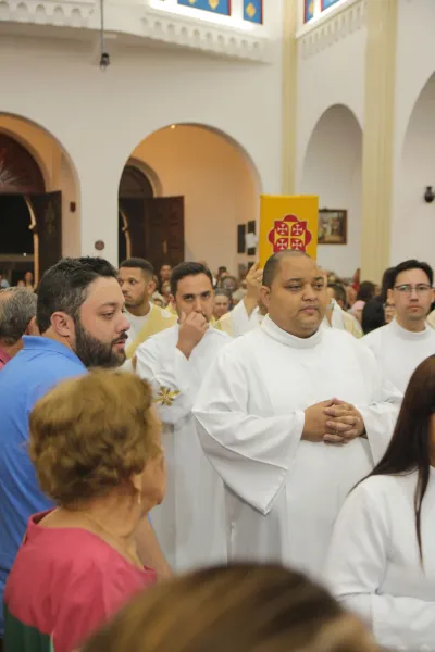 Terceiro dia da Novena: Benção das Chaves das Casas e dos Carros (Pe. Lucimar) - 8 de Agosto