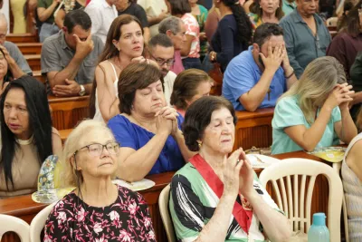 Terceiro dia da Novena: Benção das Chaves das Casas e dos Carros (Pe. Lucimar) - 8 de Agosto