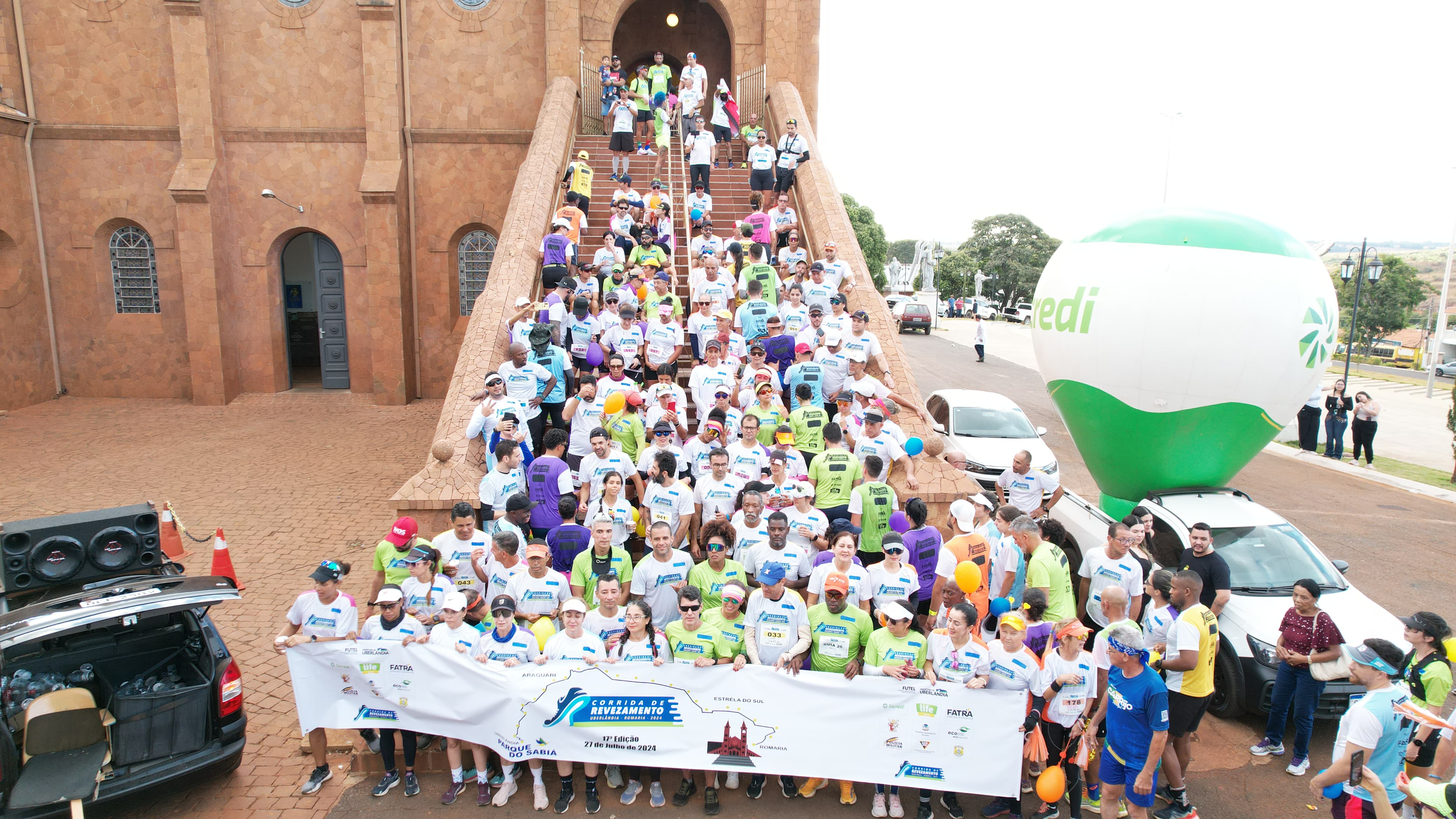 Chegada da 17ª edição da tradicional corrida de revezamento de Uberlândia a Romaria